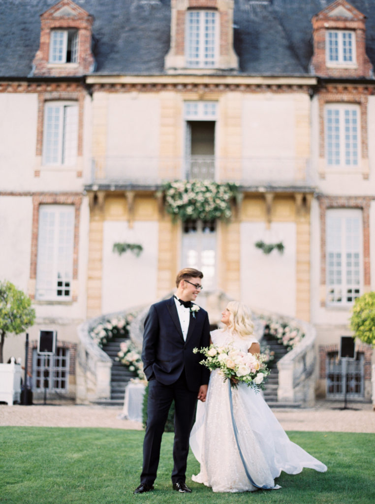 Editorial Pre-Wedding Photography in Chateau De Fontainebleau